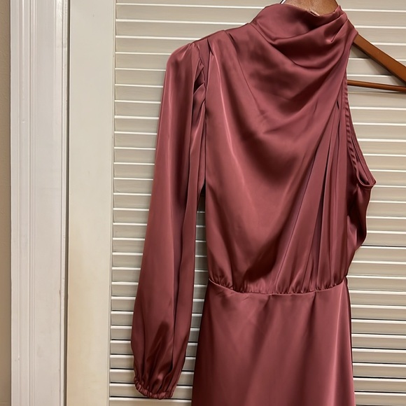 Hello Molly Meet Tonight Dress in Rose, Size 2/XSmall, EUC - Picture 6 of 17
